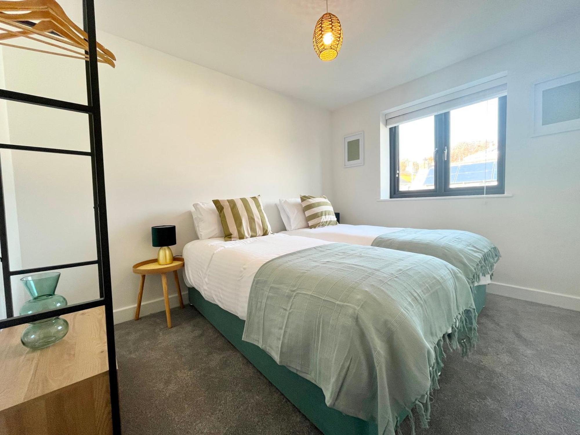 Exceptional 3 Bedroom Home In Penzance~New~Seaside Bagian luar foto