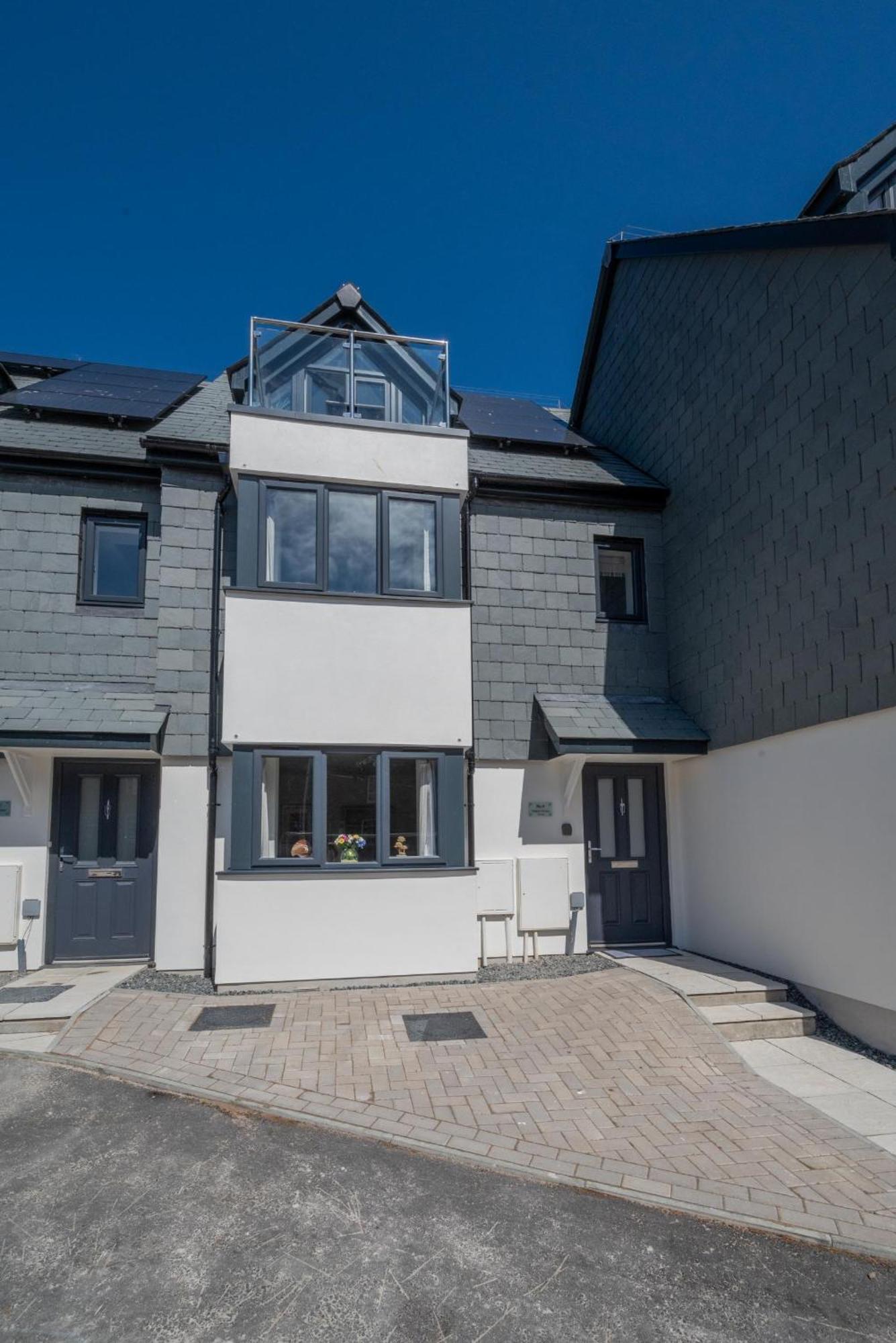 Exceptional 3 Bedroom Home In Penzance~New~Seaside Bagian luar foto